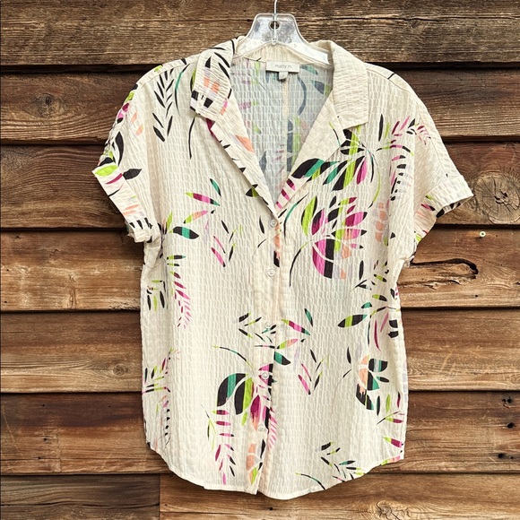 Nwot Matty M Cream Floral Button-Down Shirt recycled polyester - Picture 1 of 5